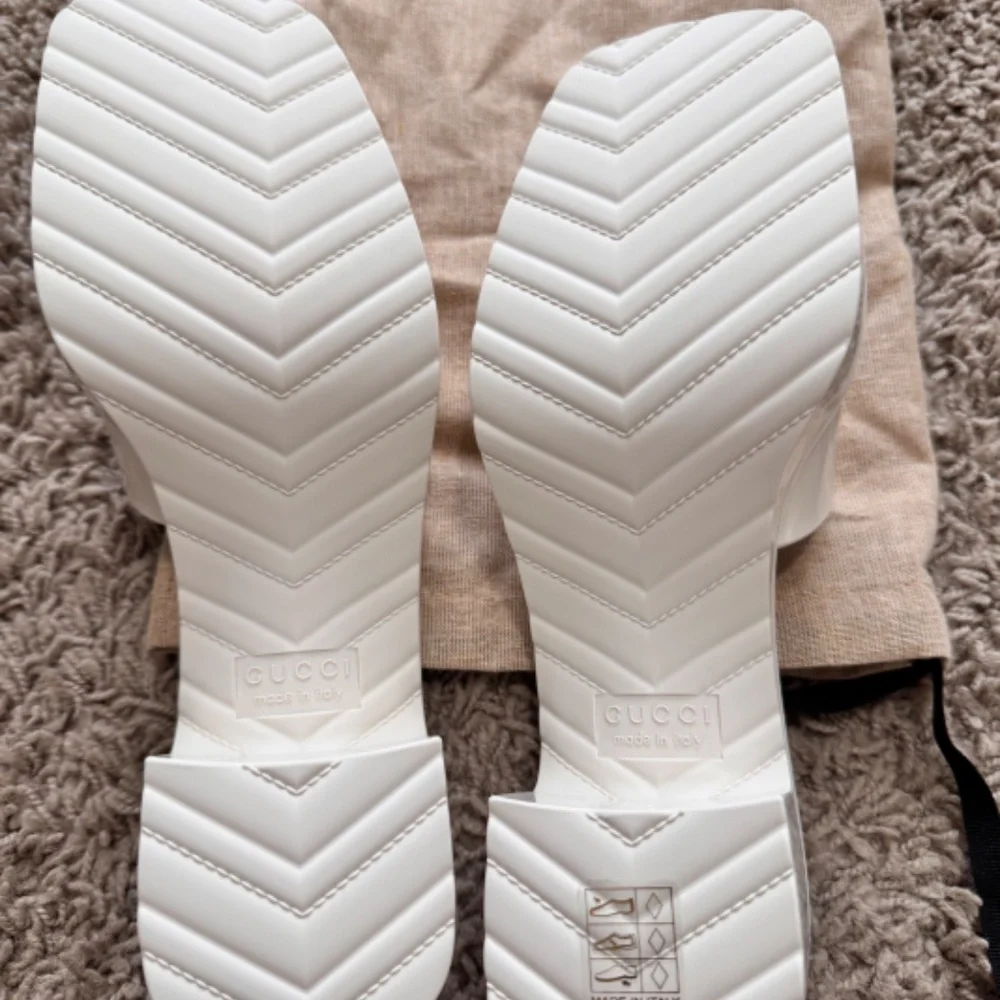 Gucci heels - Picture 2 of 5